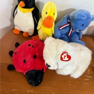 5 Large Beanie Baby Vintage Stuffed Animals. Polar bear, duck,penguin, ladybug.